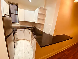 Rented by Metropolis Real Estate of Manhattan