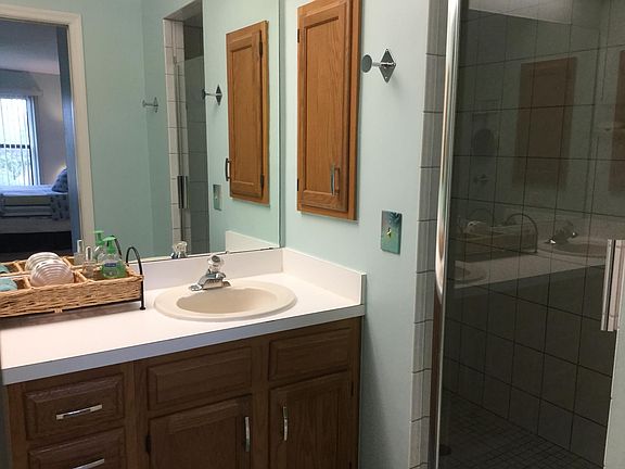 3rd image of 5411 Fox Hollow Dr