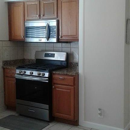4th image of 127-125 Merino St