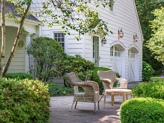 833R Hollow Tree Ridge Road