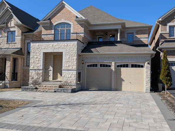 689 Somerville Dr, Newmarket, ON L3X 0J9