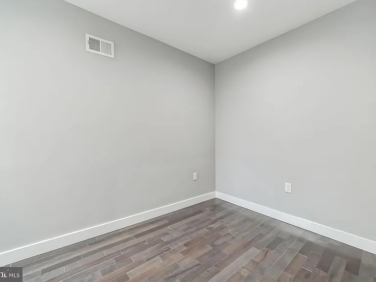 3414 Salmon St — Photo 12