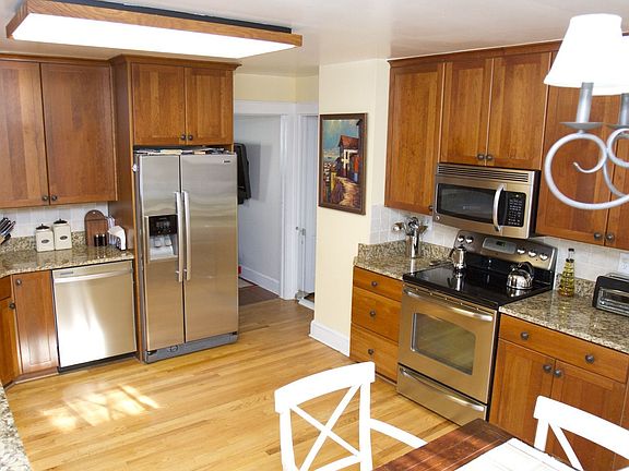 New SS Appliances and Granite