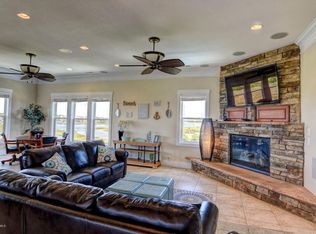 105 Bay Ct, North Topsail Beach, NC 28460