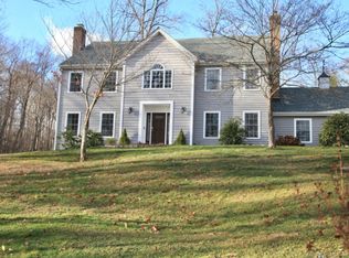 6 Obtuse Rd S, Brookfield, CT 06804