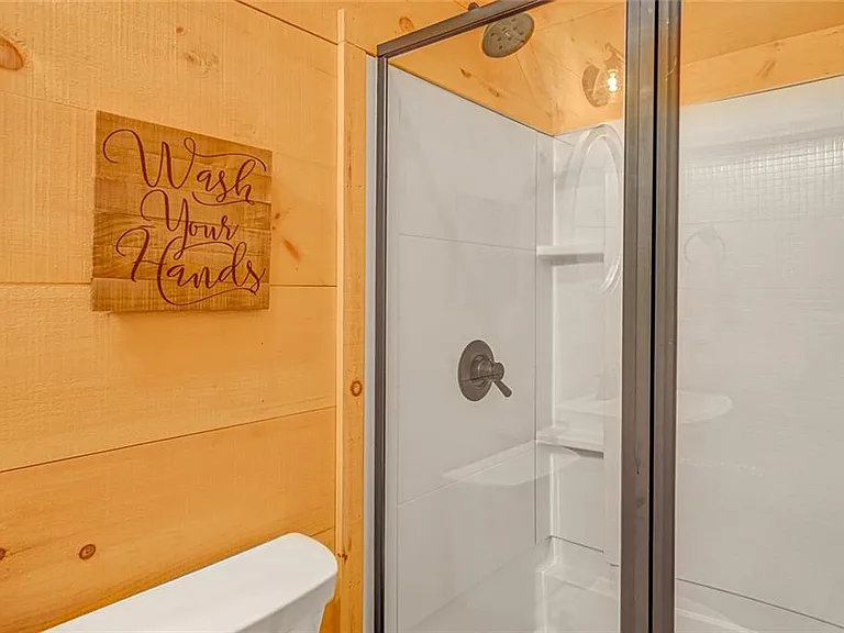 380 Biguns Blvd — Photo 36