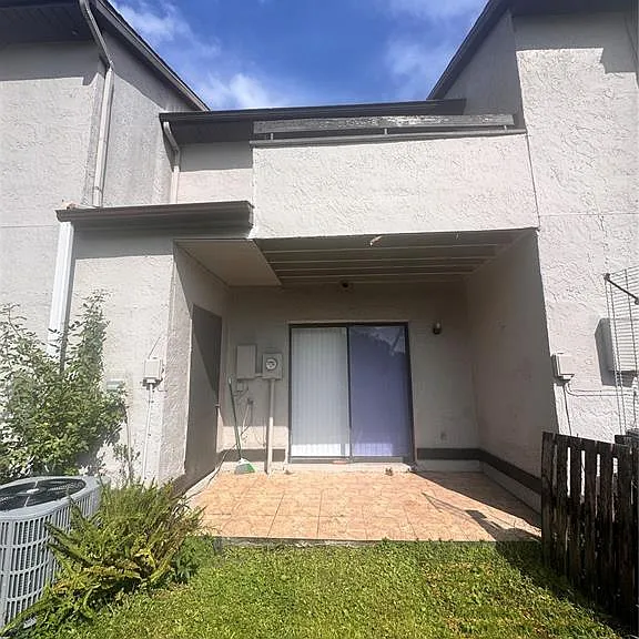 205 Eden Ln #E — Photo 25