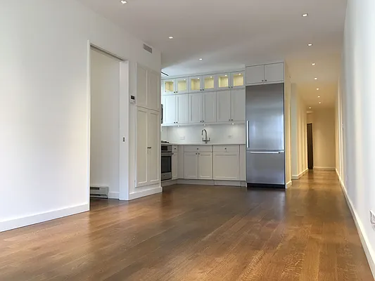 Rented by Mann Maurice A | media 18