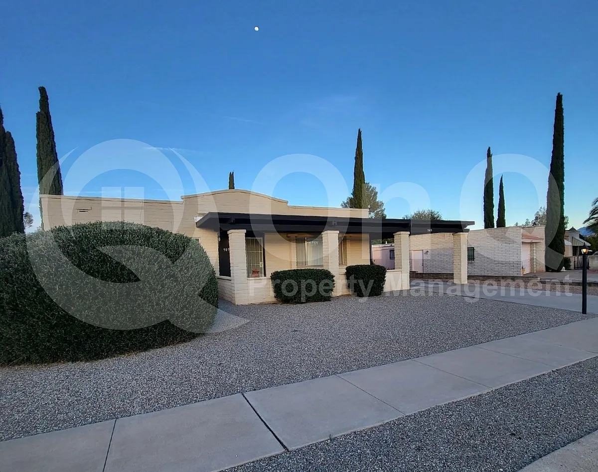 2 bed, 2.0 bath, 1103 sqft, $1,449 — Photo 2