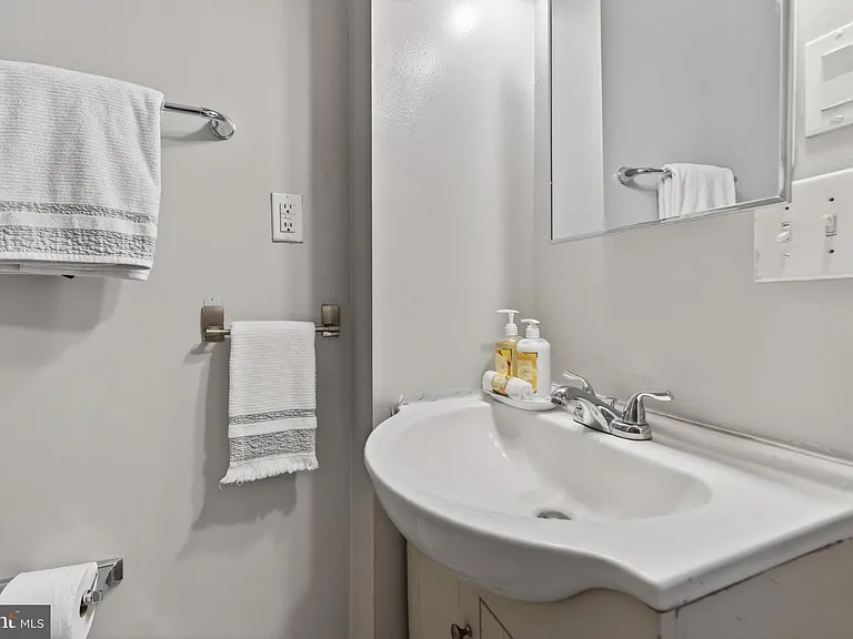 34017 Welbourne Rd — Photo 17