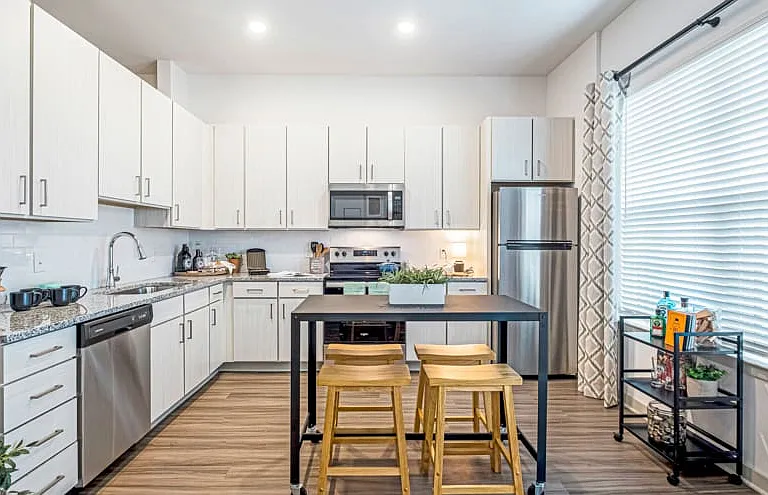 The Samford Glenn Apartments — Photo 25