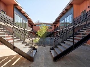 400 E 30th St APT 106, Austin, TX 78705