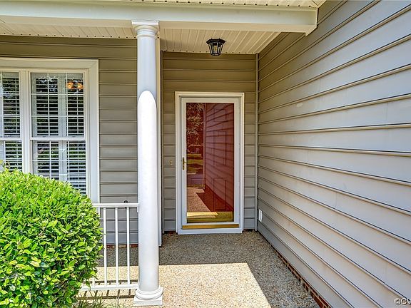 3rd image of 5461 Fuller Dr