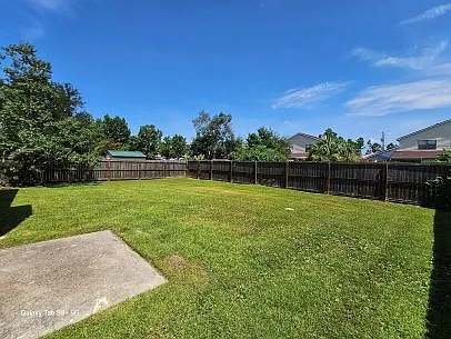 606 Krystal Ln — Photo 9