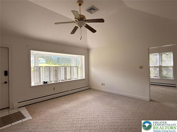 2nd image of 9751 Newtown Rd #B