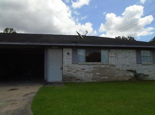608 County Road 157, Alvin, TX 77511