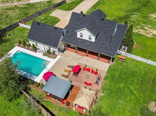 8448 Glory Dr, Bentonville, AR 72713