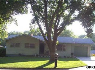 1002 Pacific St, Elkhorn, NE 68022
