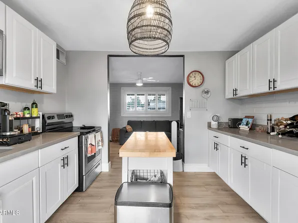 2087 E 10TH Street, Tempe, AZ 85281