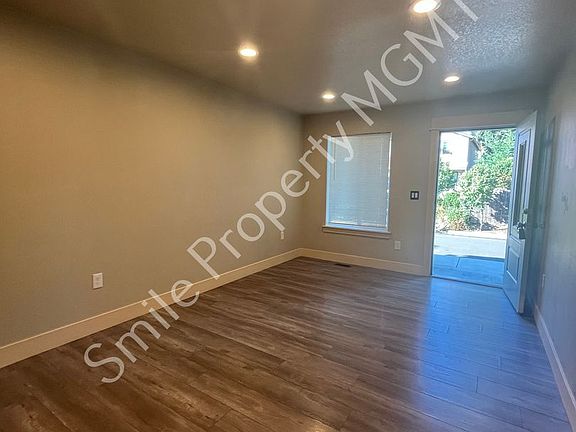 3rd image of 5938 SE 136th Ave