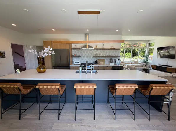 1105 Tahoe Dr, Belmont, CA 94002