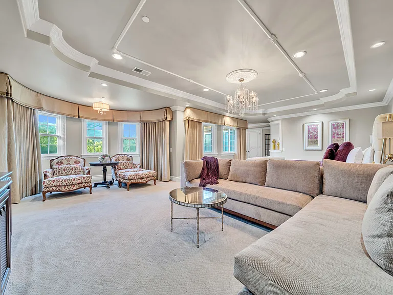 137 W Winnie Way — Photo 31
