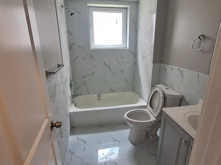 1007 W Dauphin St — Photo 8