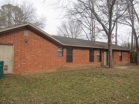 5th image of 604 E M St