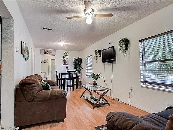 2nd image of 634 W 9th St