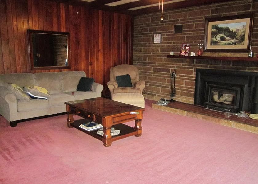 2nd image of 3196 Raccoon Valley Rd