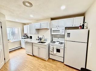 31 Charter St APT 4, Boston, MA 02113
