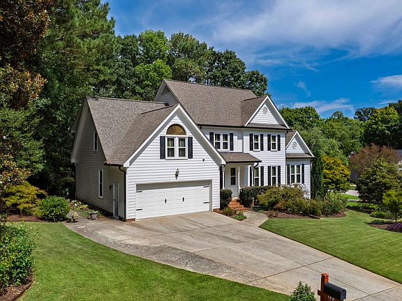 2nd image of 108 Greymist Ln