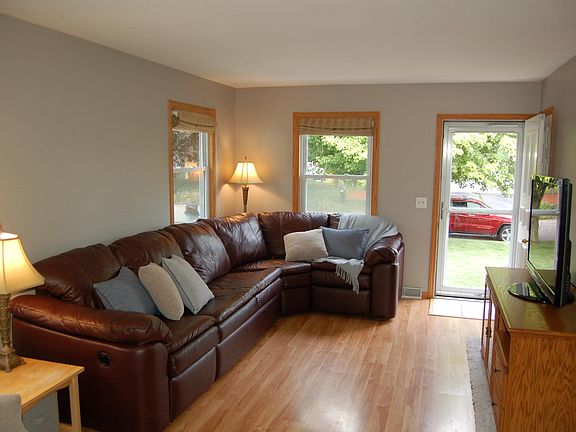 4th image of 565 Fairway Dr NW
