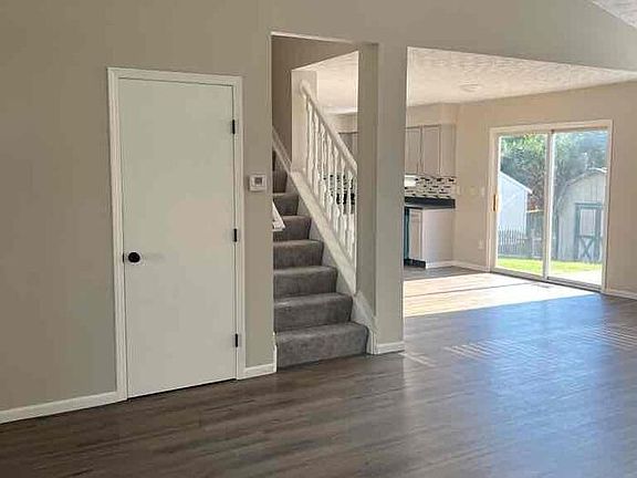 4th image of 2212 Golden Meadows St