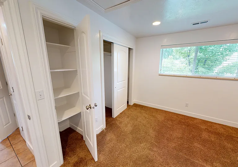 1000 E Center St #3 — Photo 8