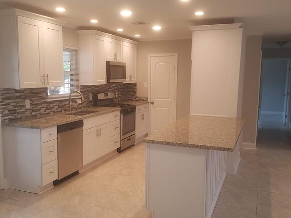 2nd image of 506 John Hopkins Dr