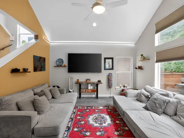 301 W Stassney Ln Unit 34, Austin, TX 78745