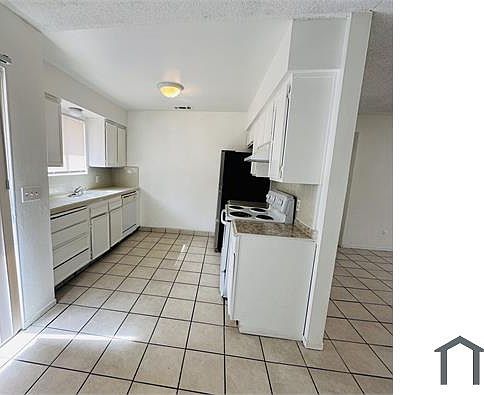 2nd image of 2261 N Chestnut Ave #101