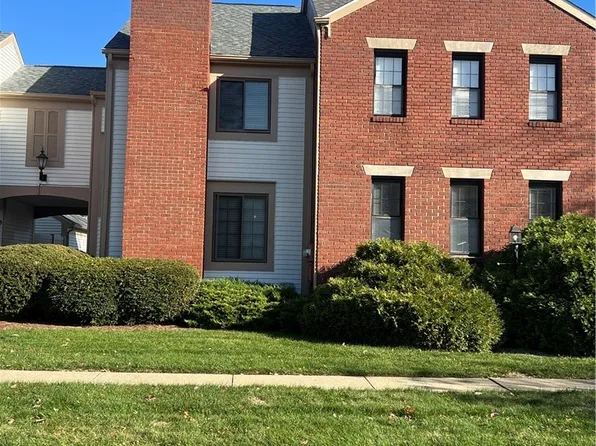 1836 Beechwood Ave NE, North Canton, OH 44720