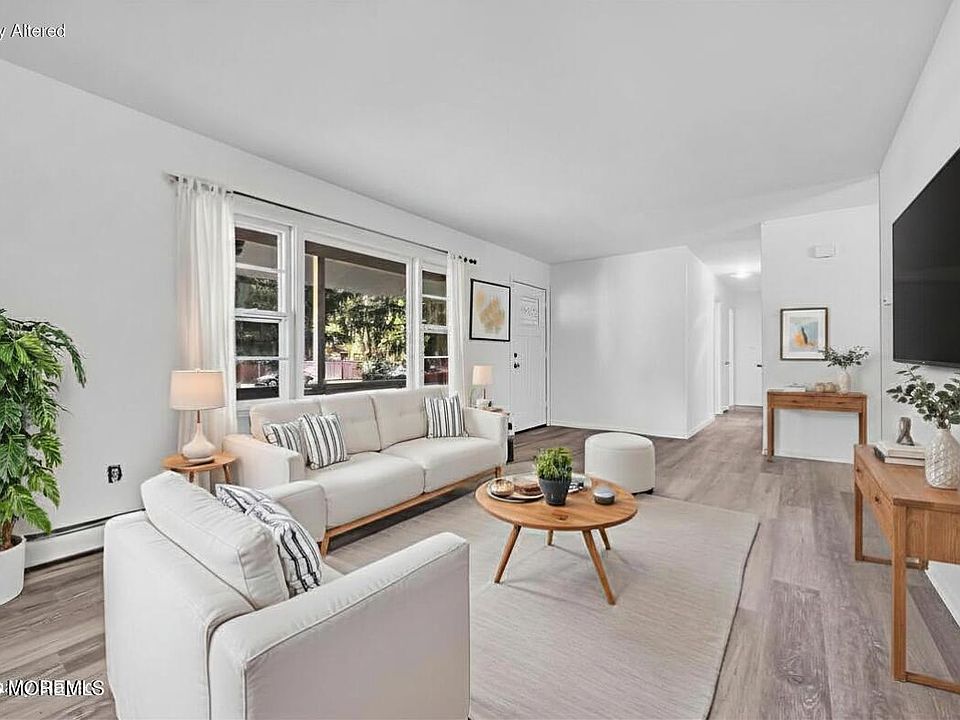 1st image of 416 Oak Tree Road