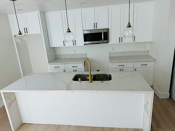 3rd image of 1730 W 104th St