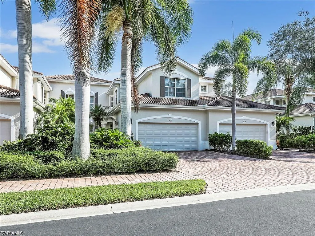 3 bed, 2.0 bath, 2063 sqft, $6,500 — Photo 2
