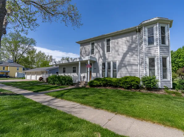 302 W Court Ave, Winterset, IA 50273