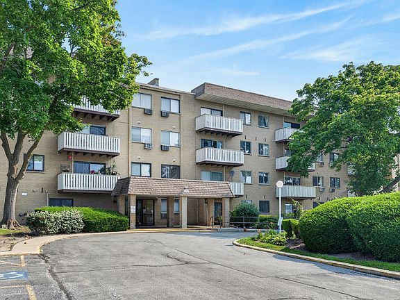 3rd image of 280 N Westgate Rd APT 231