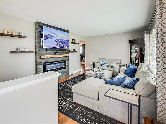 2nd image of 7529 N Oketo Ave
