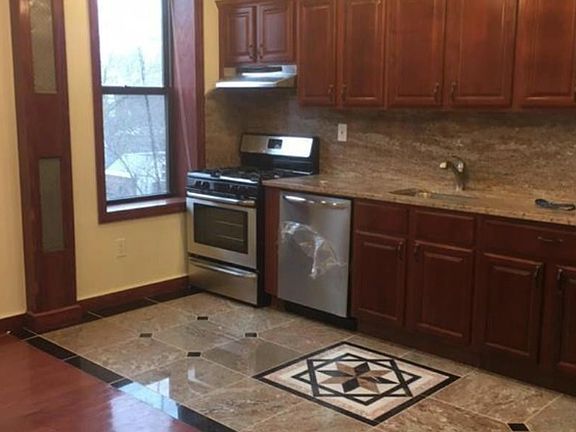 2nd image of 89 Macdougal St APT 4B