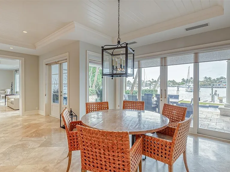 1313 E Lake Dr — Photo 43