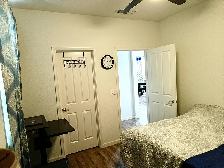 1064 S Fowler Ln — Photo 14