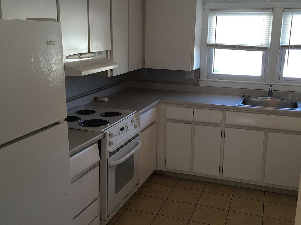 Kitchen with appliances