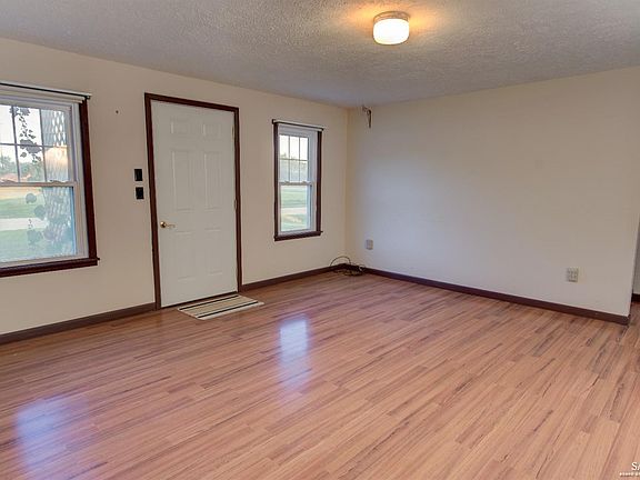 3rd image of 108 S Meier St